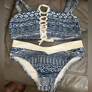 Sugar Dollz Bikini - woman size large - never worn